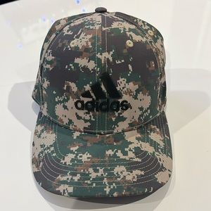 Adidas camo golf hat never worn